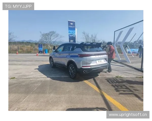 10万内最好开的燃油SUV？试驾吉利缤越L